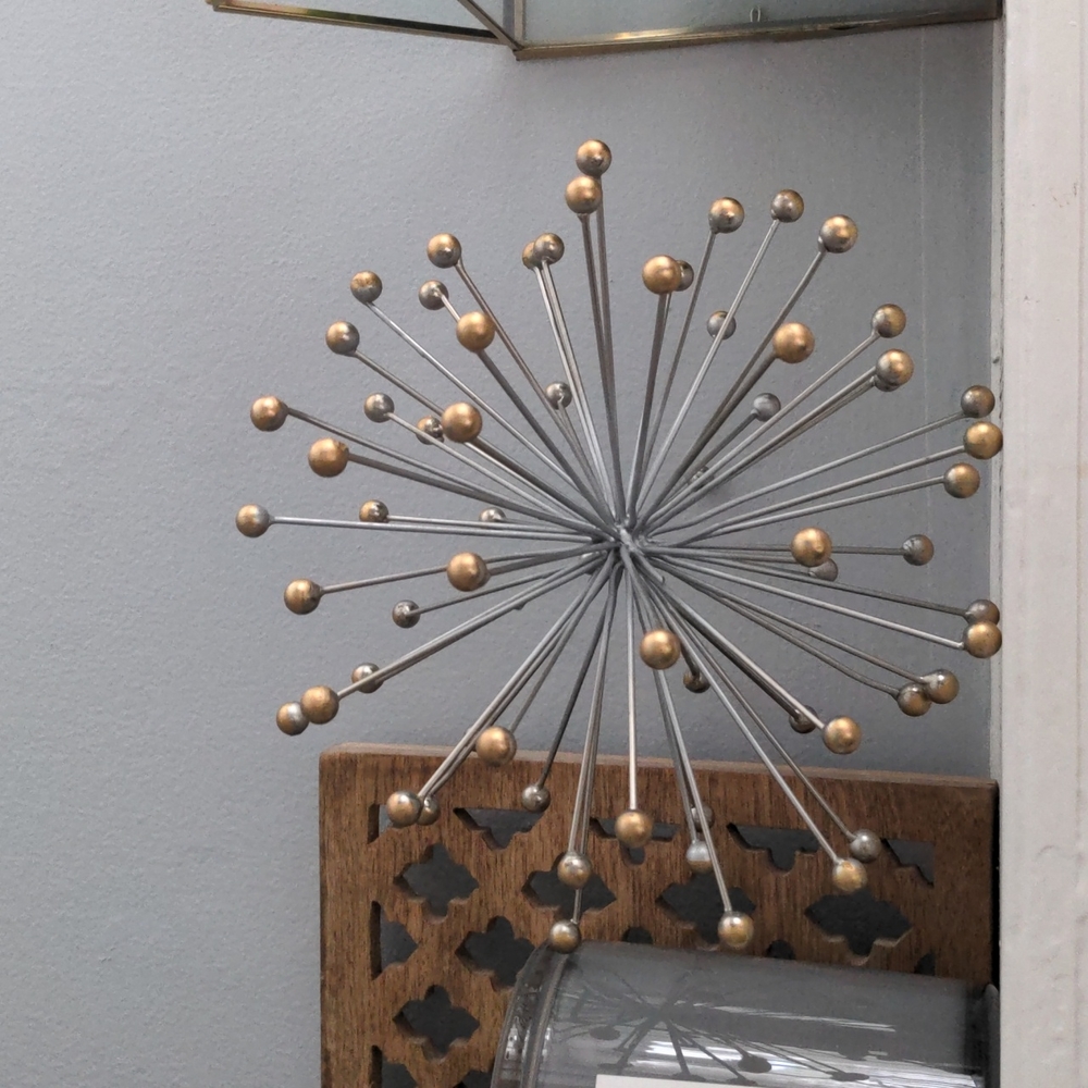 Metal atom decor, approximately 7 to 8 in tall, round